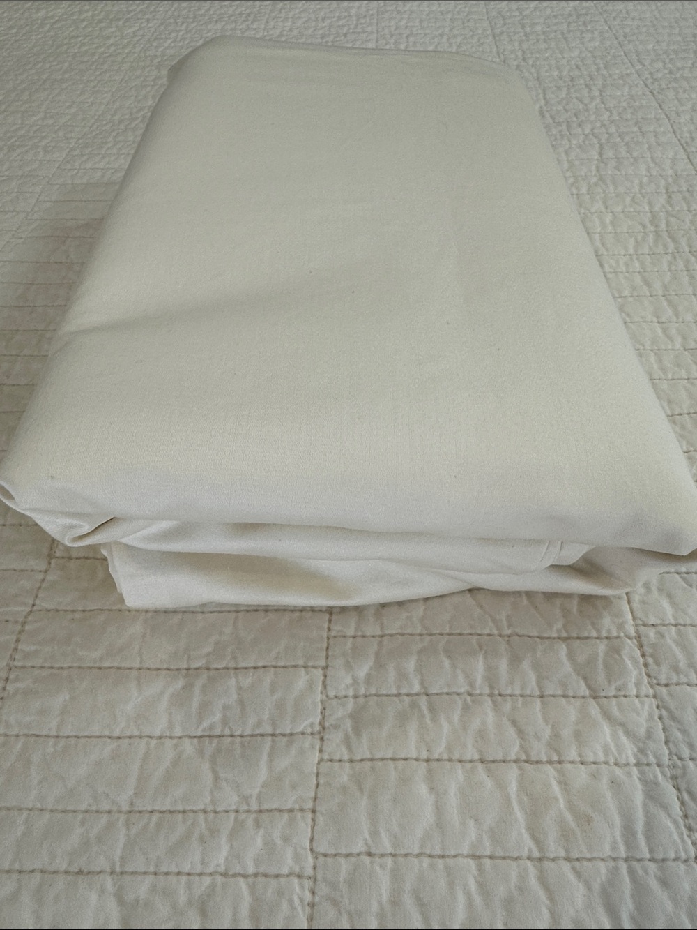 California Design Den set of 4 King Sized Pillow Cases NEW Cream Sateen - Picture 5 of 5